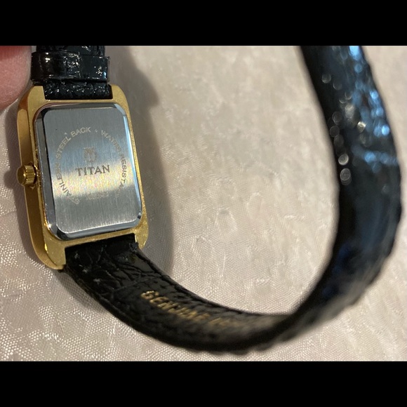 TITAN TANK WATCH. RECTANGULAR. DELICATE. BEAUTIFUL - Picture 12 of 14